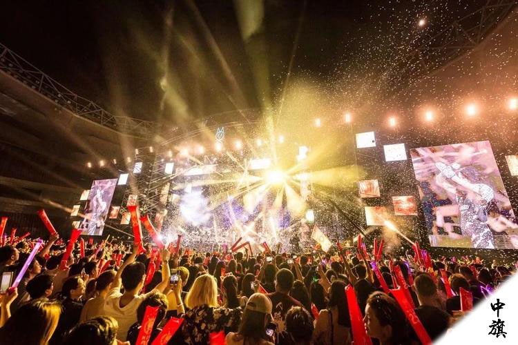 大型演唱會(huì)現(xiàn)場 大型演唱會(huì)現(xiàn)場