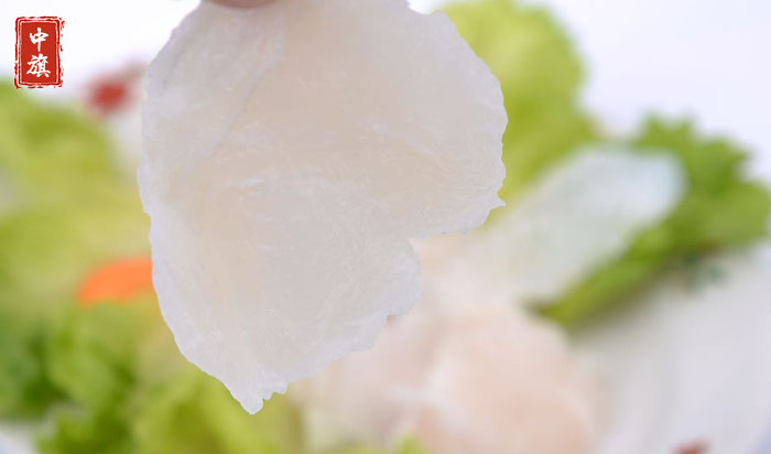 仔細(xì)檢查生魚片是否干凈衛(wèi)生