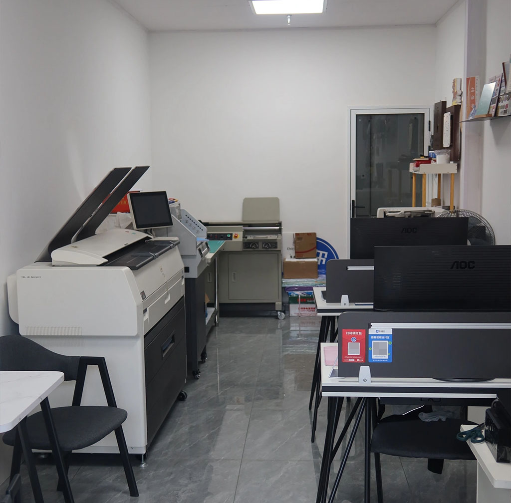 店里空間有限，再放一臺機器都放不下