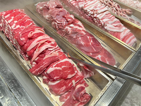 自助餐廳的新鮮牛肉.png
