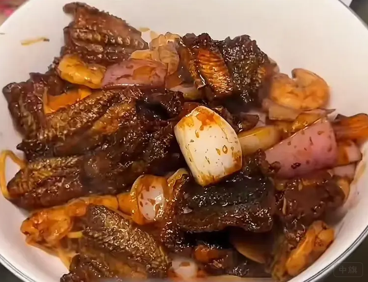 據(jù)傳這個是老板賣的五百多的一碗面