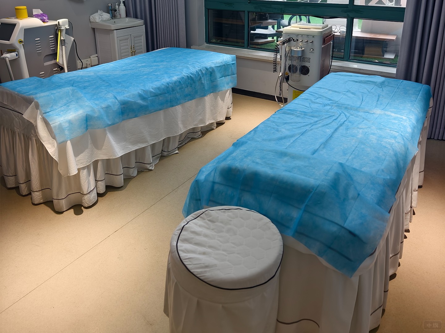 醫(yī)療美容機構(gòu)美容床