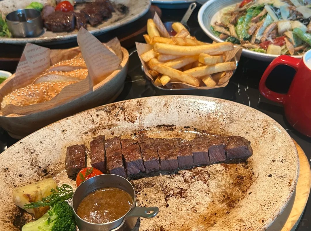 酒吧里面的美食是不可以辜負(fù)的