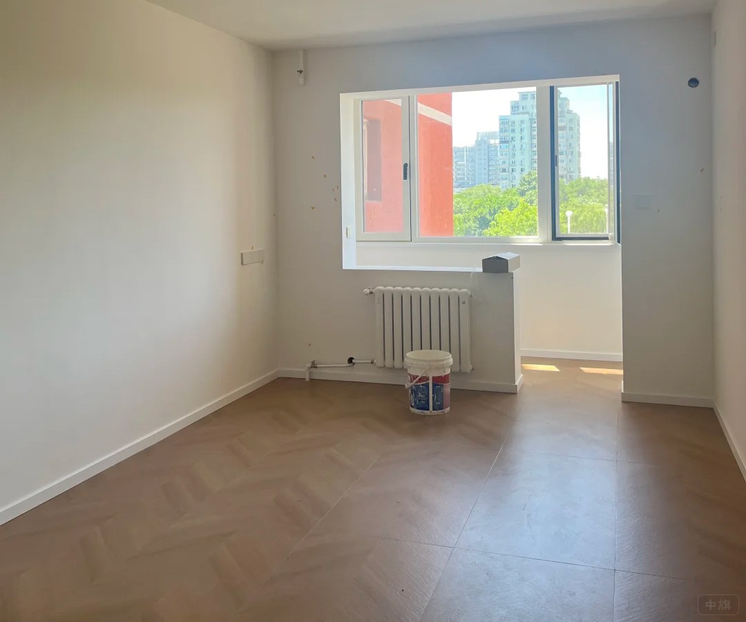 家裝公司剛刮完大白