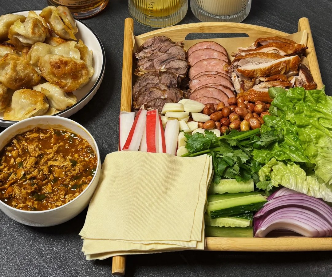 最簡單的就是花生米需要油炸冷卻后售賣，所以屬于冷食制售