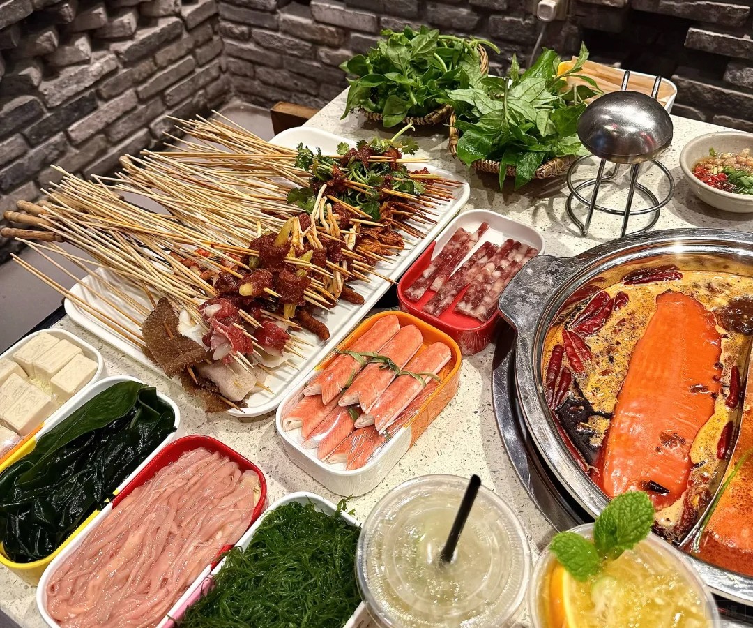 猜一猜這是哪家串串香店