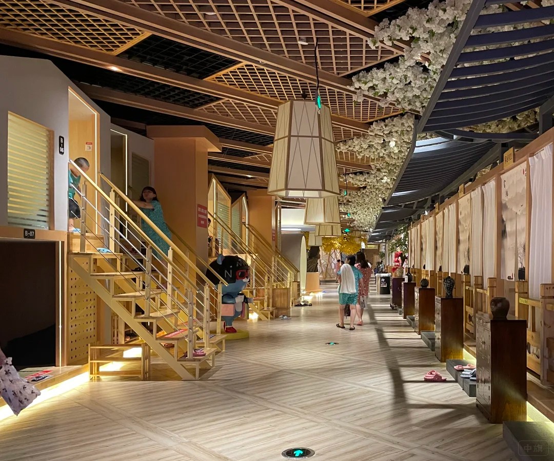 汗蒸館內(nèi)部照片孩子還可以玩