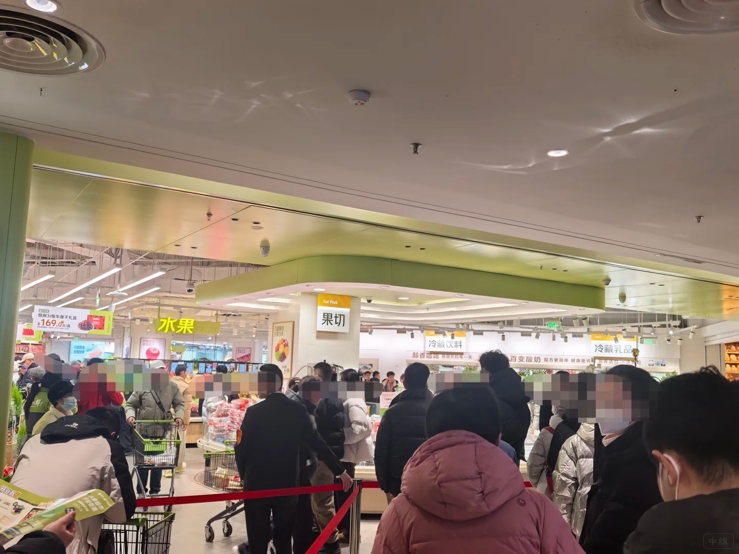 超市人流量非常大，那么記賬就需要電子化