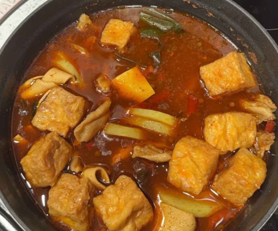 昨晚給我送過來的鹵味小亂燉