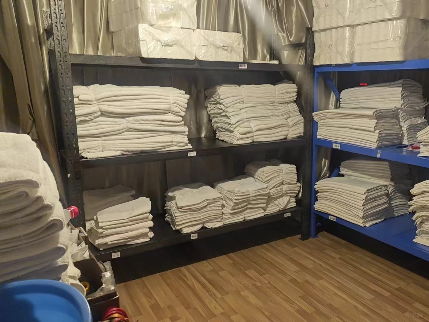 酒店布草間的樣子